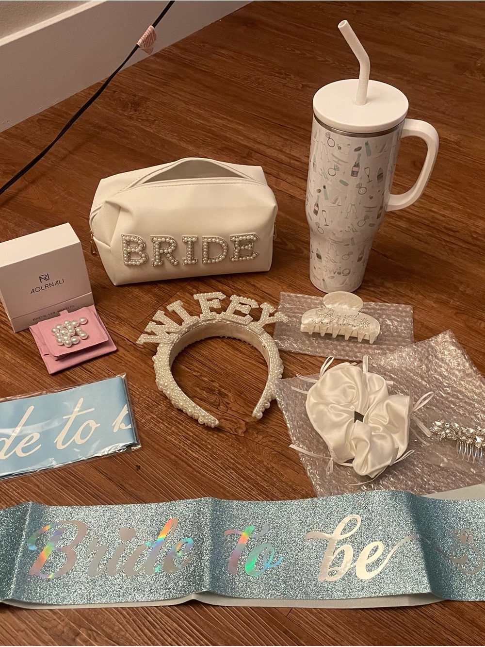Bundle of bridal items